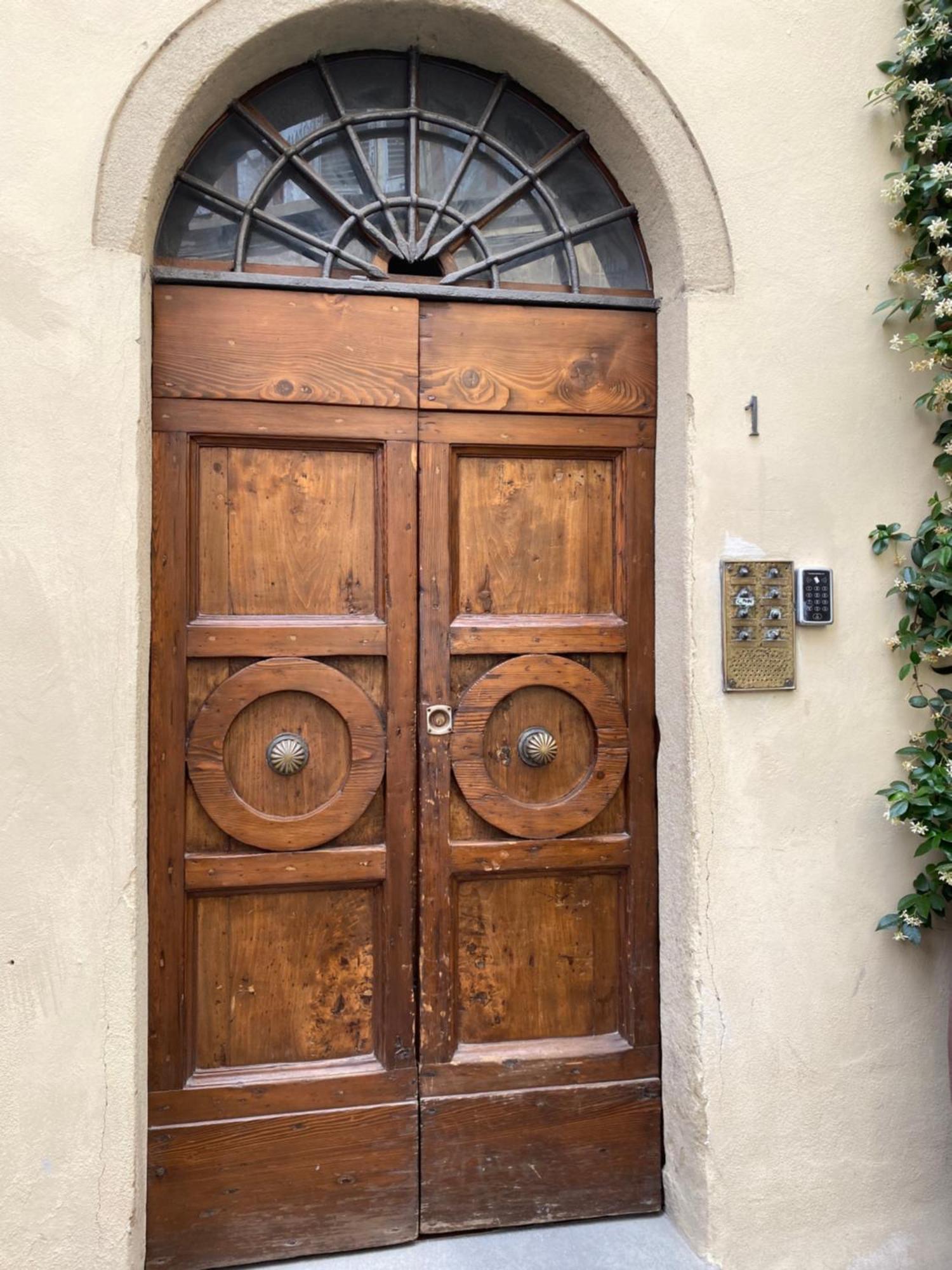 Apartment Amazing First Floor In Piazza Santa Croce