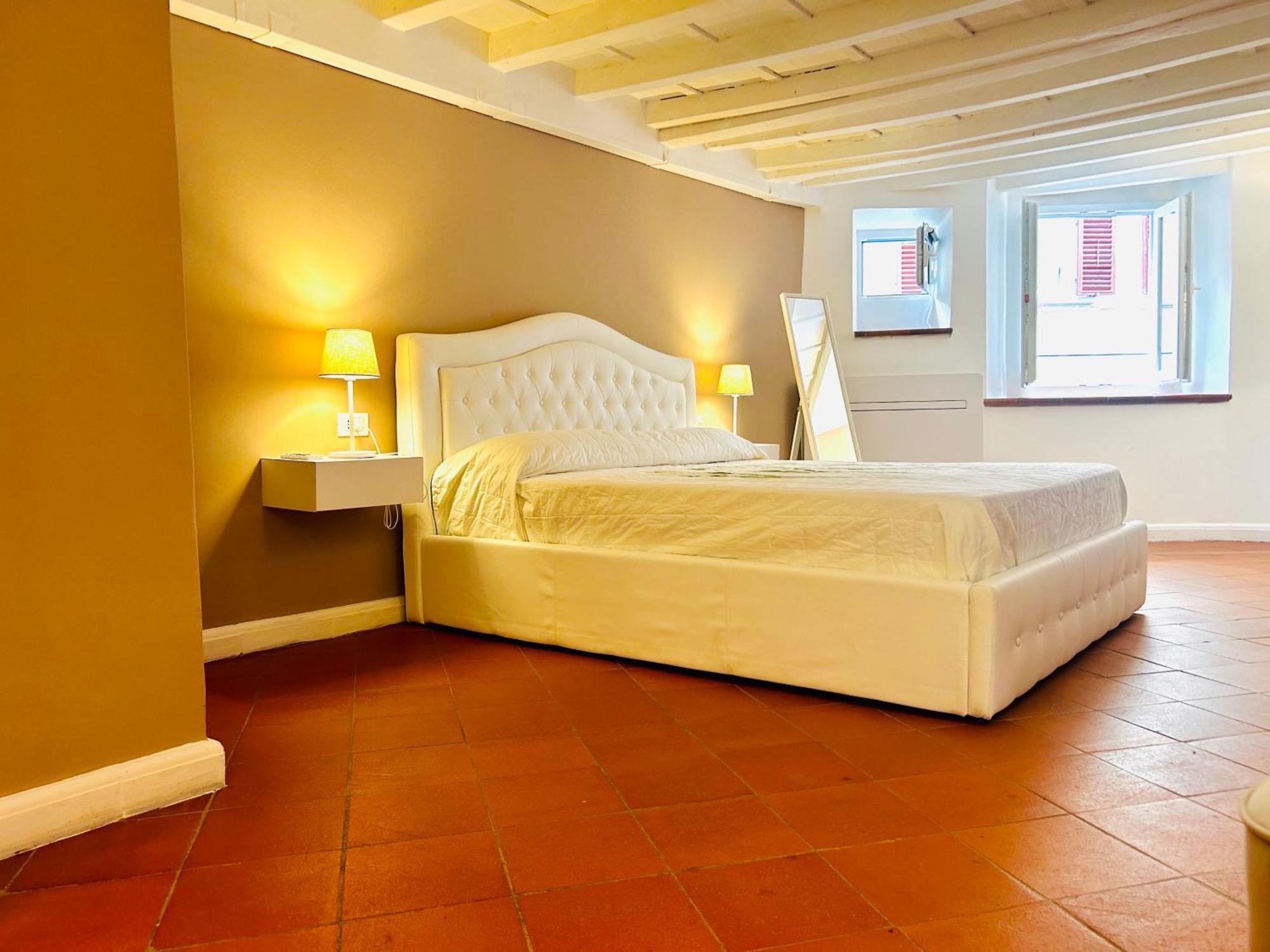 Amazing First Floor In Piazza Santa Croce Apartment Florence
